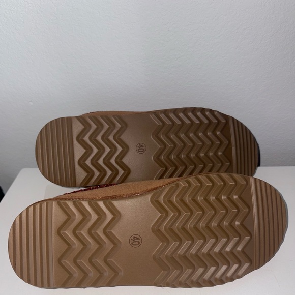 Chestnut Faux Fur Slip-On House Slippers Mini Boot NWT - Picture 8 of 12